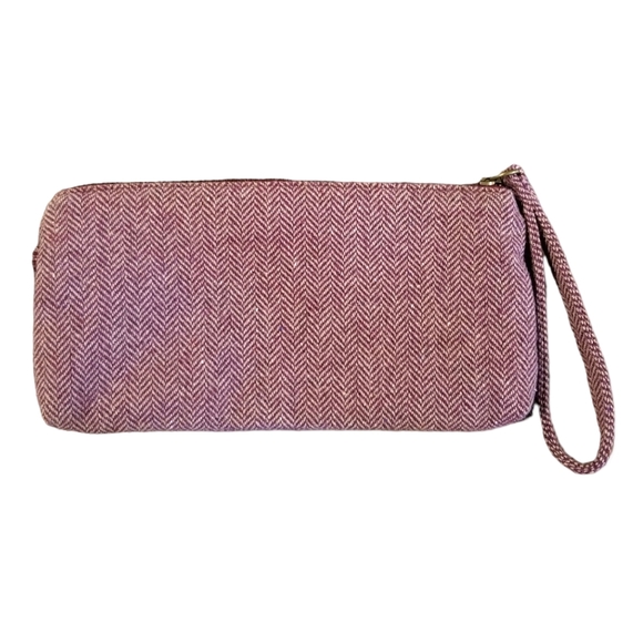 Old Navy Tweed Wristlet Clutch - Picture 2 of 4